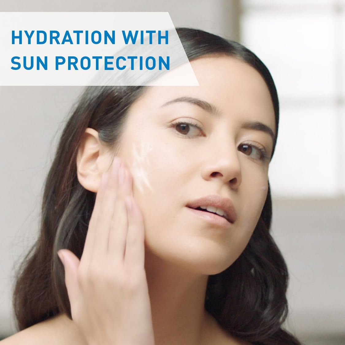 Cerave Facial Moisturising Lotion AM SPF15 52Ml, UV Protection for rmal to Dry Skin, Daily Face Moisturiser with SPF, Hyaluronic Acid + Niacinamide + Ceramides, Fragrance Free + n-Comedogenic